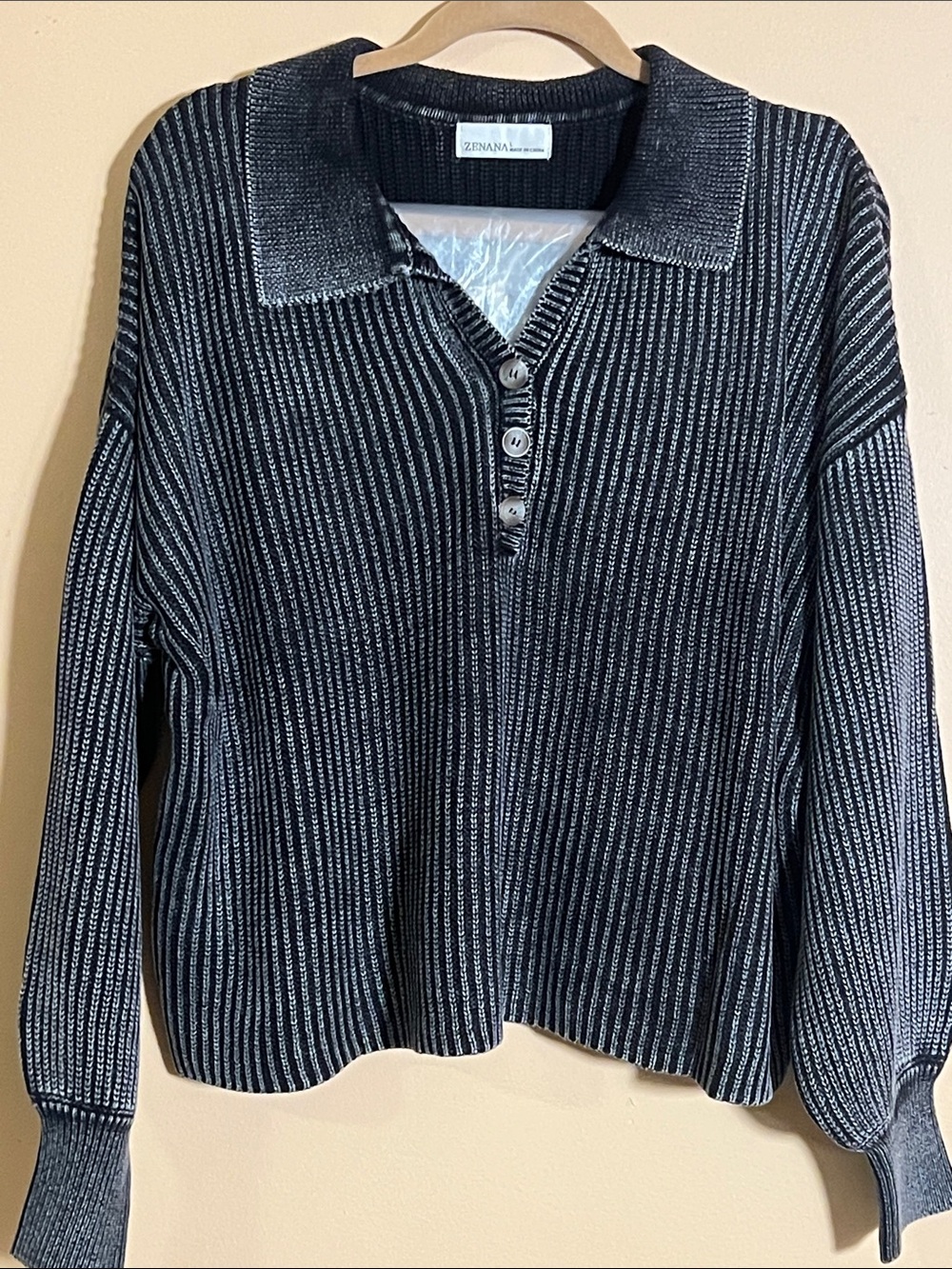 Zenana Black Ribbed Long Sleeve Henley Collar Knit Sweater Large